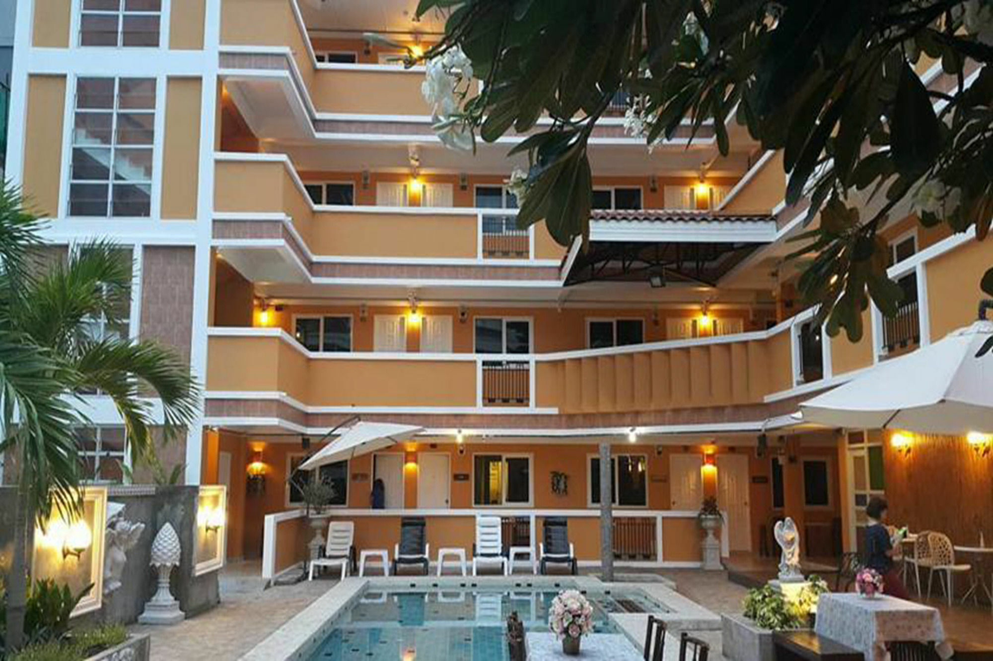 Jean Boutique Hotel Pattaya Exterior photo